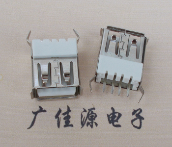 贵州USB接口母座 半包一字胶芯 180度直插弯脚